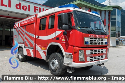 Volvo FM12
Vigili del Fuoco
Unione Distrettuale delle Giudicarie
Corpo Volontario di Tione di Trento (TN)
Allestimento Fulmix
VF 7A3 TN
Parole chiave: Volvo FM12 VF7A3TN