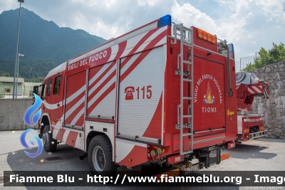 Volvo FM12
Vigili del Fuoco
Unione Distrettuale delle Giudicarie
Corpo Volontario di Tione di Trento (TN)
Allestimento Fulmix
VF 7A3 TN
Parole chiave: Volvo FM12 VF7A3TN