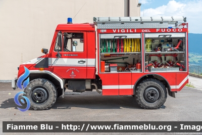 Mercedes-Benz Unimog U100L
Vigili del Fuoco
Unione Distrettuale delle Giudicarie
Corpo Volontario di Stenico (TN)
Allestimento Fulmix
VF A09 TN
Parole chiave: Mercedes-Benz Unimog U100L VFA09TN