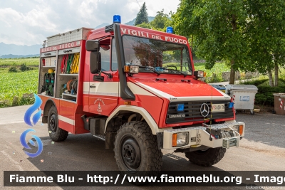 Mercedes-Benz Unimog U100L
Vigili del Fuoco
Unione Distrettuale delle Giudicarie
Corpo Volontario di Stenico (TN)
Allestimento Fulmix
VF A09 TN
Parole chiave: Mercedes-Benz Unimog U100L VFA09TN