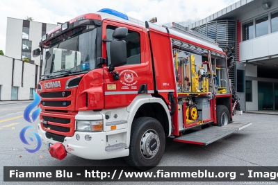 Scania P420
Vigili del Fuoco
Unione Distrettuale della Bassa Val Venosta
Bezirksverband Untervinschgau
Ospitato dal Corpo Volontario di Silandro (BZ)
Allestimento Brandschutz Rosenbauer
VF FW 36A
Parole chiave: Scania P420 VFFW36A