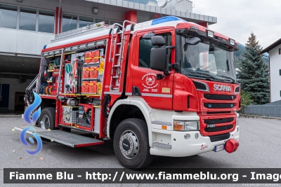 Scania P420
Vigili del Fuoco
Unione Distrettuale della Bassa Val Venosta
Bezirksverband Untervinschgau
Ospitato dal Corpo Volontario di Silandro (BZ)
Allestimento Brandschutz Rosenbauer
VF FW 36A
Parole chiave: Scania P420 VFFW36A