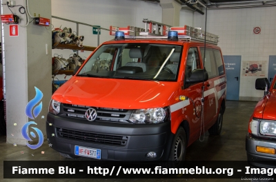 Volkswagen Transporter T5 Restyle
Vigili del Fuoco
Unione Distrettuale di Bolzano
Corpo Volontario di Bolzano Città - Stadt Bozen (BZ)
VF FW 37T
Parole chiave: Volkswagen Transporter_T5_Restyle VFFW37T