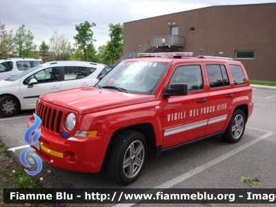 Jeep Patriot
Vigili del Fuoco
Comando Provinciale di Pordenone
-Autocomando-
VF 25591
I variante
Parole chiave: Jeep Patriot VF25591