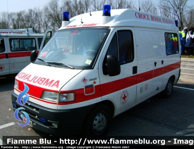 Fiat Ducato II serie
CRI Comitato Provinciale di Pordenone
Ambulanza Comitato Provinciale Pordenone
PN443, in uso al Gruppo Volontari di Prata di Pordenone. 
Parole chiave: Fiat Ducato_IIserie Ambulanza CRI15495 Pordenone Mariani_F.lli