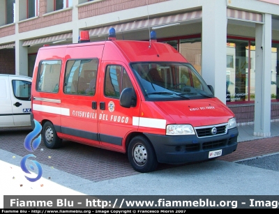 Fiat Ducato III serie
Vigili del Fuoco
Comando Provinciale di Venezia
Nucleo NBCR di Mestre
AutoFurgone/Unità di Crisi Locale allestimento Starting Veicoli Speciali
Dotato di telecamere mobili ad infrarossi e termiche, monitor,registratori,PC e trasmissione in tempo reale alla Sala Operativa del Comando
VF 21813
Parole chiave: Fiat Ducato_IIIserie VF21813