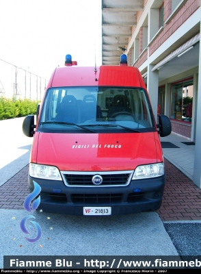 Fiat Ducato III serie
Vigili del Fuoco
Comando Provinciale di Venezia
Nucleo NBCR di Mestre
AutoFurgone/Unità di Crisi Locale allestimento Starting Veicoli Speciali
Dotato di telecamere mobili ad infrarossi e termiche, monitor,registratori,PC e trasmissione in tempo reale alla Sala Operativa del Comando
VF 21813
Parole chiave: Fiat Ducato_IIIserie VF21813