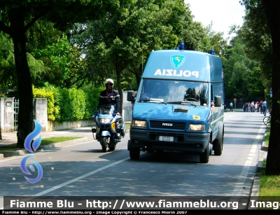 Iveco Daily II serie
Parole chiave: Iveco Daily II serie Polizia Stradale Officina Moto Giro d'Italia