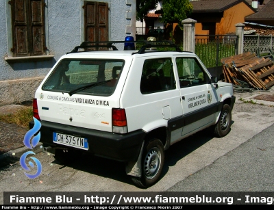 Fiat Panda 4x4 II serie
Comune di Cimolais (PN), particolare per l'assenza della livrea regionale degli autoveicoli di Polizia Municipale, e per la presenza della scritta "Vigilanza Civica".
Parole chiave: Fiat_Panda_4x4_IIserie Polizia Municipale Cimolais Pn