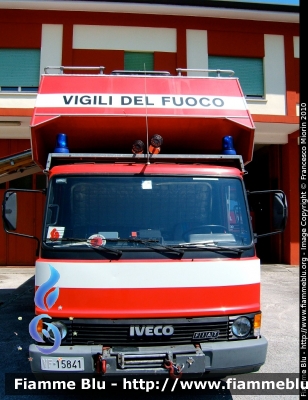 Iveco 95-14
Vigili del Fuoco
Comando Provinciale di Pordenone
Distaccamento di San Vito al Tagliamento (PN)
Polilogistico allestimento Baribbi
VF 15841
Parole chiave: Iveco 95-14 VF15841