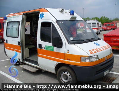 Fiat Ducato II serie ambulanza
PAPA 19. Azienda Ospedaliera "Santa Maria degli Angeli" di Pordenone. Allestimento Grazia
Parole chiave: Fiat_Ducato III_serie ambulanza 118Pordenone Grazia