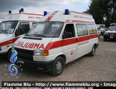 Volkswagen Transporter T4
CRI Comitato Locale Piana Pistoiese
durante l'esercitazione Quarrata 2008
Parole chiave: Volkswagen Transporter T4 CRI13757 CRI_Piana_Pistoiese MAF Ambulanza Quarrata2008