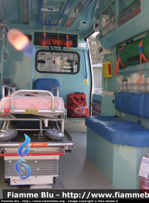 Fiat Ducato II Serie Neonatale
Interno al momento allestito per il servizio Medicalizzato
Parole chiave: Fiat_Ducato_II  Ambulanza Croce_Rossa Orion Neonatale