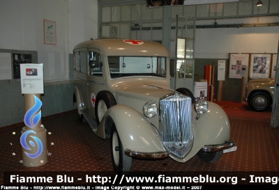 Bianchi S9
Croce Rossa Militare
Anno di costruzione: 1938
Parole chiave: Bianchi S9 CRI_militare Ambulanza CRI4237