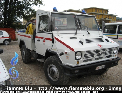 Iveco VM90
CRI Delegazione di Buggiano (PT)
Parole chiave: Iveco VM90 Croce_Rossa Buggiano CRIA298B 4x4 AIB Quarrata2008