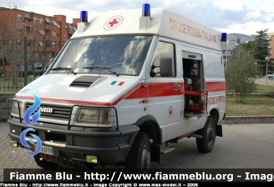 Iveco Daily 4x4 II serie
CRI
Comitato Locale di Bagno a Ripoli (FI)
polisoccorso allestito da carrozzeria Cevi
Parole chiave: Iveco Daily_2serie 4x4 CRI_bagnoaripoli CRIA453B Polisoccorso Cevi