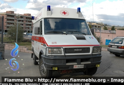 Iveco Daily 4x4 II serie
CRI
Comitato Locale di Bagno a Ripoli (FI)
polisoccorso allestito da carrozzeria Cevi
Parole chiave: Iveco Daily_2serie 4x4 CRI_bagnoaripoli CRIA453B Polisoccorso Cevi