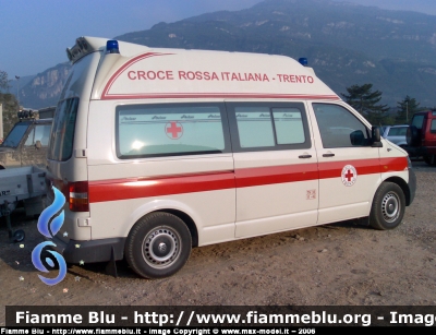 Volkswagen Transporter T5 
Croce Rossa Italiana
Comitato Provinciale Trento
Allestimento Aricar
CRI A 809 B
Parole chiave: Volkswagen Transporter_T5 Ambulanza CRIA809B