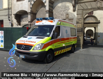 Mercedes-Benz Sprinter III serie
PA Fratellanza Militare di Firenze
ambulanza allestita da MAF
Parole chiave: Mercedes-Benz Sprinter_IIIserie Ambulanza