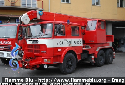 Fiat 697NP
Vigili del Fuoco
Comando Provinciale di Pistoia
AutoGru da 16 ton allestimento Cristanini
VF 10745
Parole chiave: Fiat 697NP VF10745