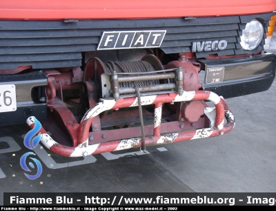 Iveco 60-10
Vigili del Fuoco
Comando Provinciale di Firenze
Allestimento Baribbi
VF 14026
radiato nel 2005
particolare del verricello
Parole chiave: Iveco 60-10 VF14026