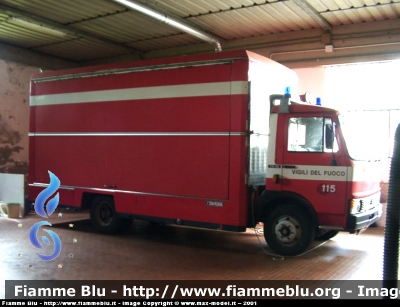 Iveco 79-13
Vigili del Fuoco
Comando Provinciale di Pisa
Distaccamento Volontario di Lari (PI)
Colonna Mobile Regione Toscana
Autocarro cucina di prima partenza per emergenze
VF 14166
Parole chiave: Iveco 79-13 VF14166