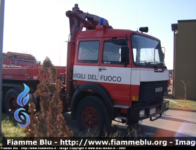 Iveco 330-35
Vigili del Fuoco
Comando Provinciale di Firenze
VF 15566
Parole chiave: Iveco 330-35 VF15566