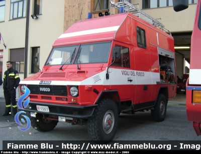 Iveco VM90
VF Firenze
Carro Comando Aeroporto Amerigo Vespucci di Firenze
Parole chiave: Iveco VM90 VVF Antincendio_Aeroportuale Peretola Firenze VF15877