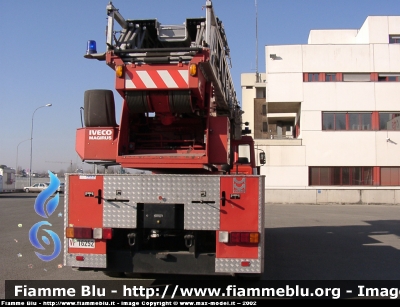 Iveco 330-35
Vigili del Fuoco
Comando Provinciale di Bologna
AutoScala da 50 metri
VF 16252
Parole chiave: Iveco 330-35 VF16252