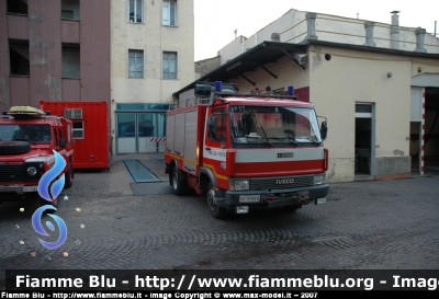 Iveco Zeta 65-12
Vigili del Fuoco
Comando Provinciale di Firenze
Polisoccorso allestimento Baribbi
VF 17019
Parole chiave: Iveco Zeta_65-12 VF17019