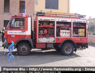 Iveco Zeta 65-12
Vigili del Fuoco
Comando Provinciale di Siena
Polisoccorso allestimento Baribbi
VF 17198
Parole chiave: Iveco Zeta_65-12 VF17198