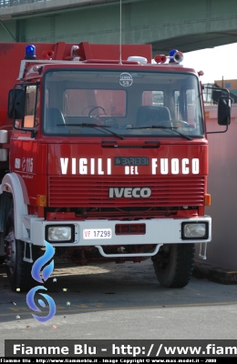 Iveco 330-26
Vigili del Fuoco
Comando Provinciale di La Spezia
nuova livrea
VF 17298
Parole chiave: Iveco 330-26 VF17298