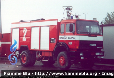 Iveco 190-25 4x4
Vigili del Fuoco
Comando Provinciale di Firenze
Antincendio Aeroportuale
VF 17423
accantonato presso la Caserma Firenze-Indiano in attesa di passare al gruppo storico di Firenze
Parole chiave: Iveco 190-25_4x4 VF17423