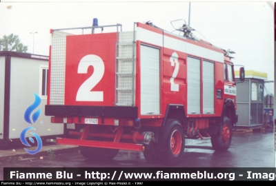 Iveco 190-25 4x4
Vigili del Fuoco
Comando Provinciale di Firenze
Antincendio Aeroportuale
VF 17423
accantonato presso la Caserma Firenze-Indiano in attesa di passare al gruppo storico di Firenze
Parole chiave: Iveco 190-25_4x4 VF17423