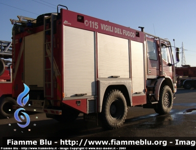 Iveco Grizzly 140E24 4x4 I serie
Vigili del Fuoco
Comando Provinciale di Firenze
Distaccamento di Firenze Sud Indiano (FI)
AutoPompaSerbatoio allestimento Iveco-Magirus
VF 21943
Parole chiave: Iveco Grizzly_140E24_4x4_Iserie VF21943