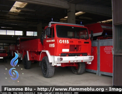 Iveco 80-17
Vigili del Fuoco
Comando Provinciale di Firenze
Autocarro della Colonna Mobile Regionale Toscana
VF 21729
Parole chiave: Iveco 80-17 VF21729