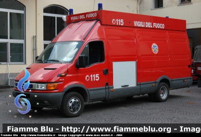 Iveco Daily III serie
Comando Provinciale di Firenze
distaccamento via la Farina
Carro NBCR
Parole chiave: Iveco Daily 3serie VF22078 NBCR Furgoni VF Firenze