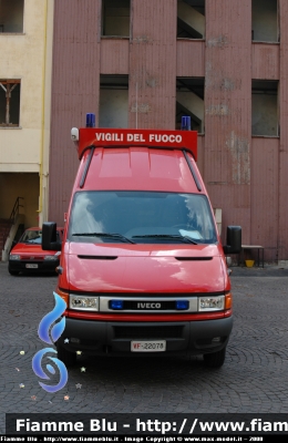 Iveco Daily III serie
Comando Provinciale di Firenze
distaccamento via la Farina
Carro NBCR
Parole chiave: Iveco Daily 3serie VF22078 NBCR Furgoni VF Firenze