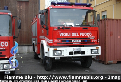 Iveco EuroFire 140E28 4x4 I serie
Vigili del Fuoco
Comando Provinciale di Lucca
AutoPompaSerbatoio allestimento Iveco-Magirus
VF 22690
Parole chiave: Iveco EuroFire_140E28_4x4_Iserie VF22690