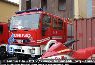 Iveco EuroFire 140E28 4x4 I serie
Vigili del Fuoco
Comando Provinciale di Lucca
AutoPompaSerbatoio allestimento Iveco-Magirus
VF 22690
Parole chiave: Iveco EuroFire_140E28_4x4_Iserie VF22690