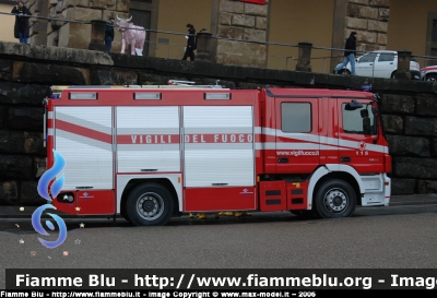 Mercedes-Benz Actros 1841 II serie
Vigili del Fuoco
Parole chiave: Mercedes-Benz Actros 1841_II serie VF23338 APS Palatina2005