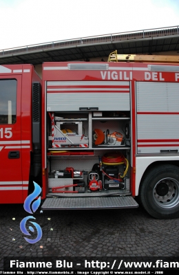 Iveco Stralis AF190S40 I serie
Vigili del Fuoco
Comando Provinciale di Firenze
AutoPompaSerbatoio
Vano laterale sinistro
VF 23653
Parole chiave: Iveco Stralis_AF190S40_Iserie VF23653