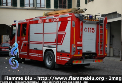 Iveco Stralis AF190S40 I serie
Vigili del Fuoco
Comando Provinciale di Firenze
AutoPompaSerbatoio
VF 23653
Parole chiave: Iveco Stralis_AF190S40_Iserie VF23653