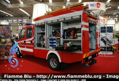 Iveco Daily III serie
Vigili del Fuoco
Comando Provinciale di Brescia
Distaccamento Volontario di Desenzano del Garda (BS)
Polisoccorso allestimento Piemme Antincendi
VF 24039
Parole chiave: Iveco Daily_IIIserie VF24039 Reas_2006