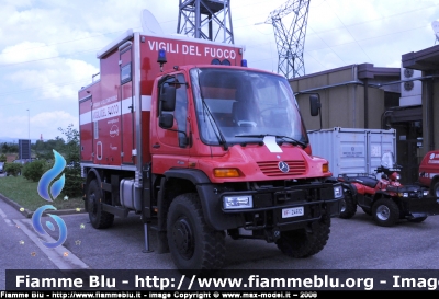 Mercedes-Benz Unimog U500
Vigili del Fuoco
Comando di Firenze
VF 24612
Parole chiave: Mercedes Unimog_U500 VF24612