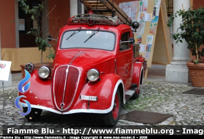 Fiat 508C
Vigili del Fuoco
Gruppo Storico di Firenze
Anno 1943
VF 2899
Parole chiave: Fiat 508C Autoscala VF2899 Gruppo_Storico_Firenze VF