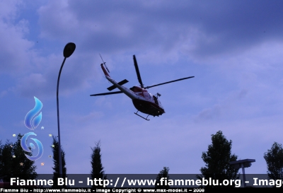 Agusta Bell AB412
VVF reparto volo Arezzo
Drago 53
in partenza durante la manifestazione Pompieropoli 2008
Parole chiave: Agusta_Bell_AB412 VF53 Elicottero Pompieropoli2008 Firenze