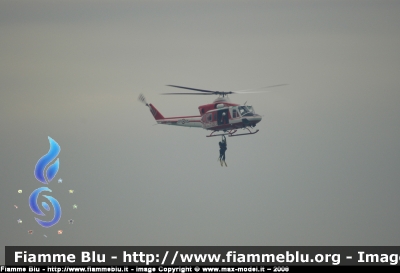 Agusta Bell AB412
VVF reparto volo Arezzo
Drago 55
Impegnato in un Esercitazione a Massa Carrara
Parole chiave: Agusta_Bell_AB412 VF55 Elicottero Massa_Carrara