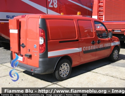 Fiat Doblò II serie
Vigili del Fuoco
Comando Provinciale di Roma
Distaccamento Aeroportuale di Fiumicino
Scorta Tecnica
VF 23062
Parole chiave: fiat doblò_IIserie vf23062