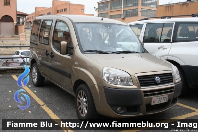 Fiat Doblò II serie
Vigili del Fuoco
Comando Provinciale di Roma
SCA - Scuole Centrali Antincendio
di Roma Capannelle
VF 27174
Parole chiave: Fiat Doblò_IIserie VF27174